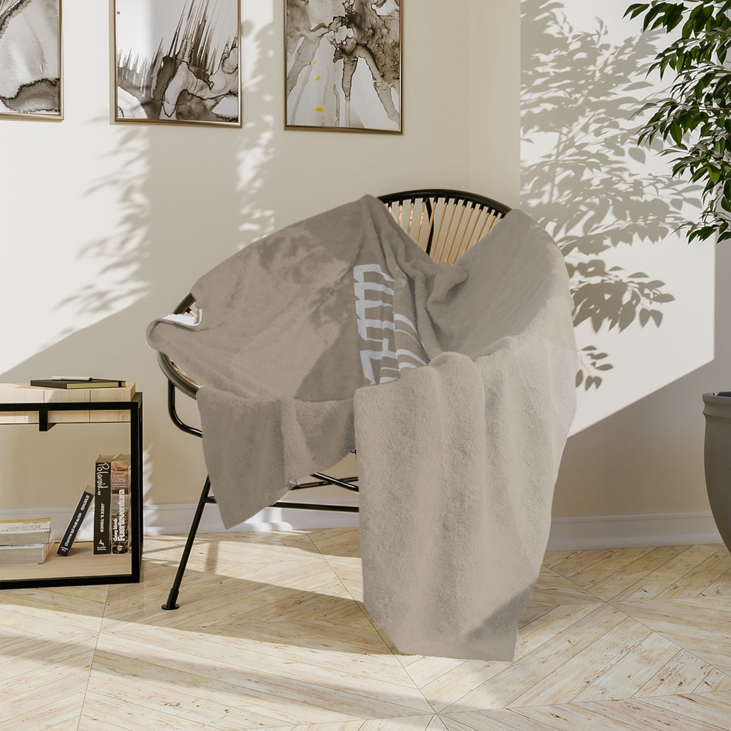 The Influencer's Cozy Companion - Beige